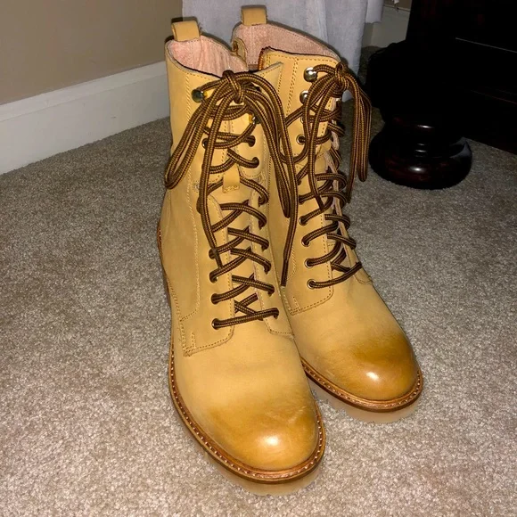 Seychelles | Shoes | Size 65 Ladies Helped Tan Boots Worn  display picture 3